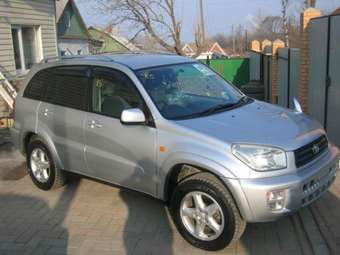 2002 Toyota RAV4 Photos