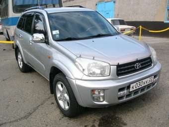 2002 Toyota RAV4 Pictures