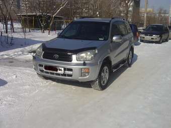 2002 Toyota RAV4 Photos