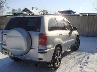 2002 Toyota RAV4 Photos