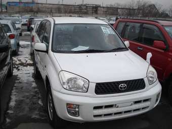 2002 Toyota RAV4 Pictures