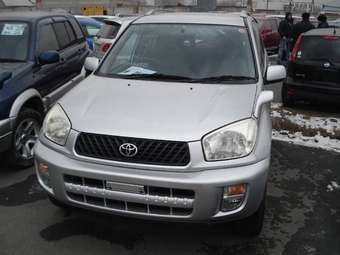 2002 Toyota RAV4 Photos