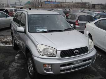 2002 Toyota RAV4 Photos
