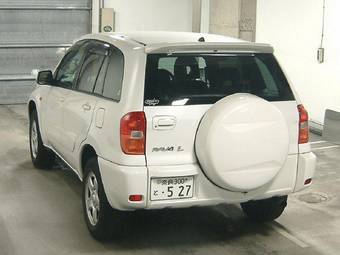 2002 Toyota RAV4 Photos