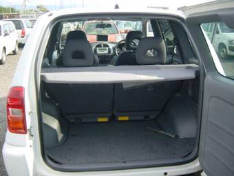 2002 Toyota RAV4 Photos