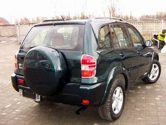 2002 Toyota RAV4 Photos