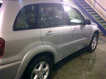 2002 Toyota RAV4 Photos