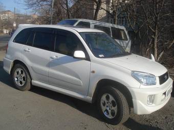 2002 Toyota RAV4 Pictures