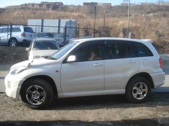 2002 Toyota RAV4 Pictures