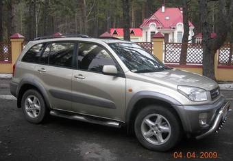 2002 Toyota RAV4 Pictures