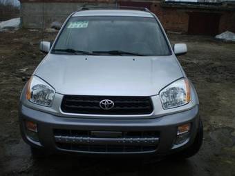 2002 Toyota RAV4 Pictures