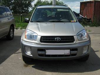 2002 Toyota RAV4 Pics