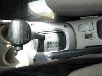 2002 Toyota RAV4 Wallpapers