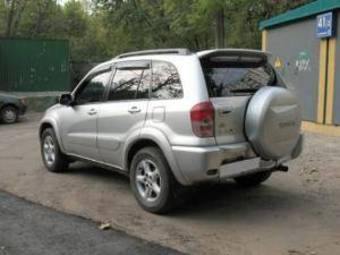 2002 Toyota RAV4 Photos