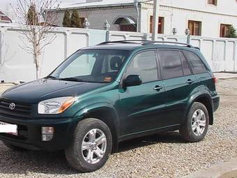 2002 Toyota RAV4 Photos
