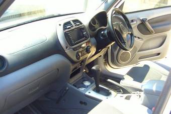2002 Toyota RAV4 Pictures