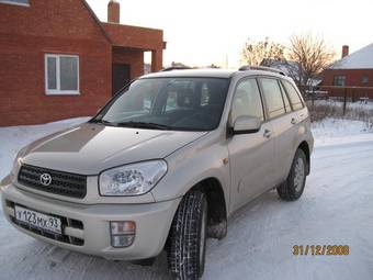 2002 Toyota RAV4 Photos