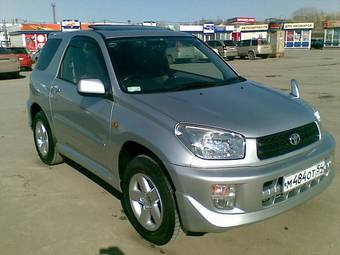 2002 Toyota RAV4 Photos