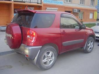 2002 Toyota RAV4 Photos