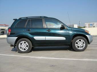 2002 Toyota RAV4 Photos