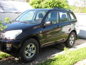 2002 Toyota RAV4 Photos