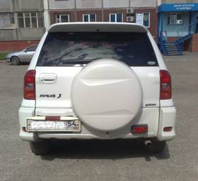 2002 Toyota RAV4 Photos