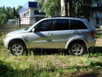 2002 Toyota RAV4 Photos