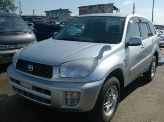 2002 Toyota RAV4 Photos