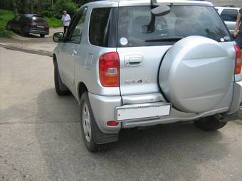 2002 Toyota RAV4 Photos