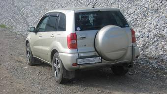 2002 Toyota RAV4 Photos