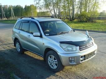 2002 Toyota RAV4 Photos