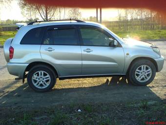 2002 Toyota RAV4 Pictures