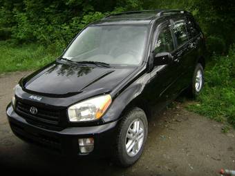 2002 Toyota RAV4 Photos