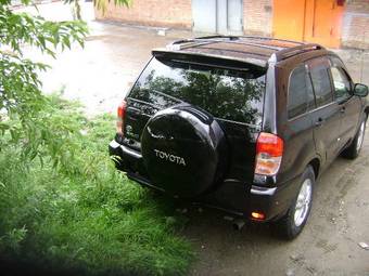 2002 Toyota RAV4 Photos
