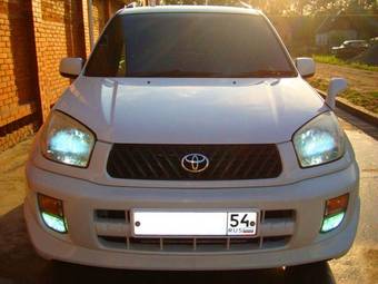 2002 Toyota RAV4 Wallpapers