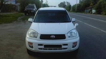 2002 Toyota RAV4 Photos