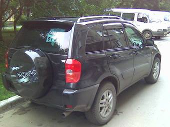 2002 Toyota RAV4 Pics