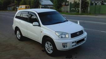 2002 Toyota RAV4 Photos
