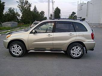 2002 Toyota RAV4 Photos