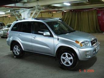 2002 Toyota RAV4 Photos