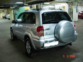 2002 Toyota RAV4 Pictures