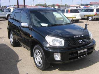 2002 Toyota RAV4 Photos