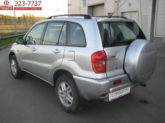 2002 Toyota RAV4 Photos