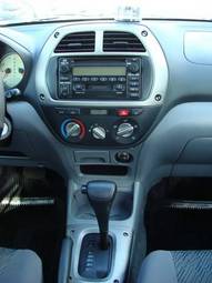 2002 Toyota RAV4 Pics
