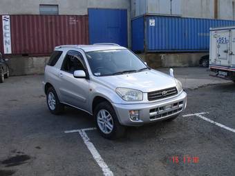 2002 Toyota RAV4 Pictures