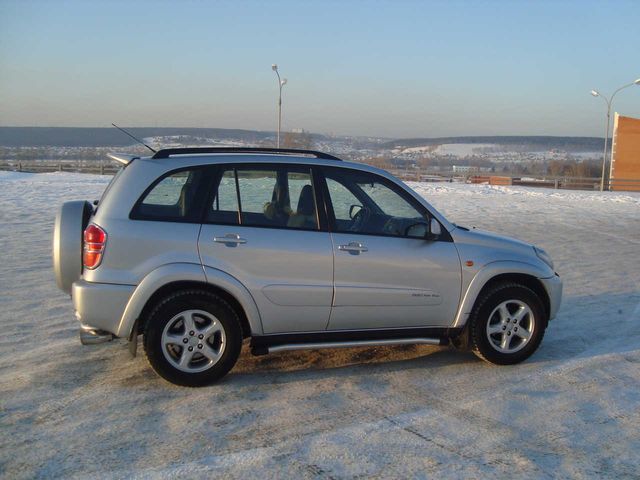 2003 Toyota RAV4