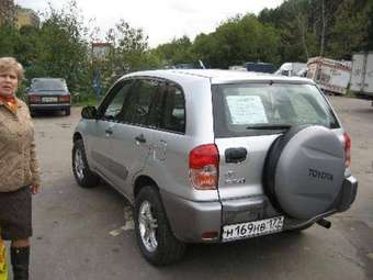 2003 RAV4