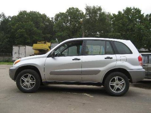 2003 Toyota RAV4