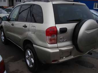 2003 Toyota RAV4 Photos