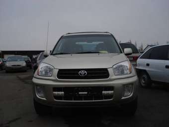 2003 Toyota RAV4 Photos